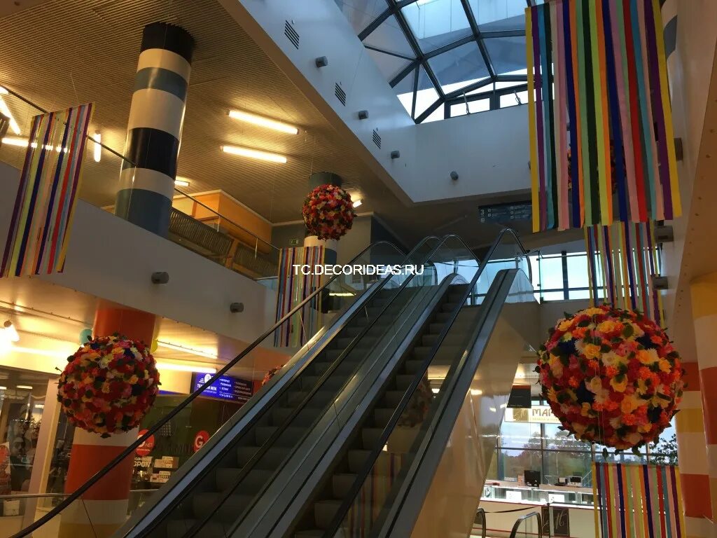 Магазины в тц московский в самаре. Агентство недвижимости ан домиан. Аксиома воронеж торговый центр. Самара торгово-развлекательные центры. Новогодний режим работы.