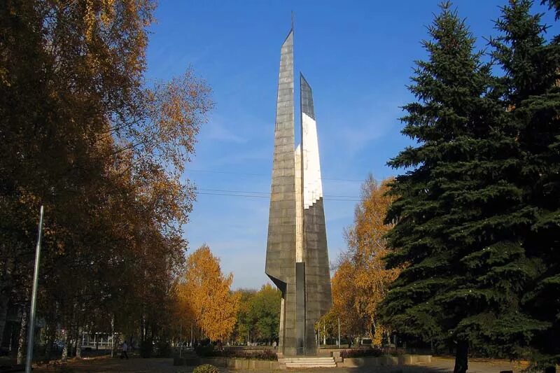 мемориал воинской славы на горе митридат. монумент вашингтона лестница. обелиск славы на горе митридат в керчи 1944. обелиск солнечногорск обелиск. памятники и обелиски героям вов великий новгород.