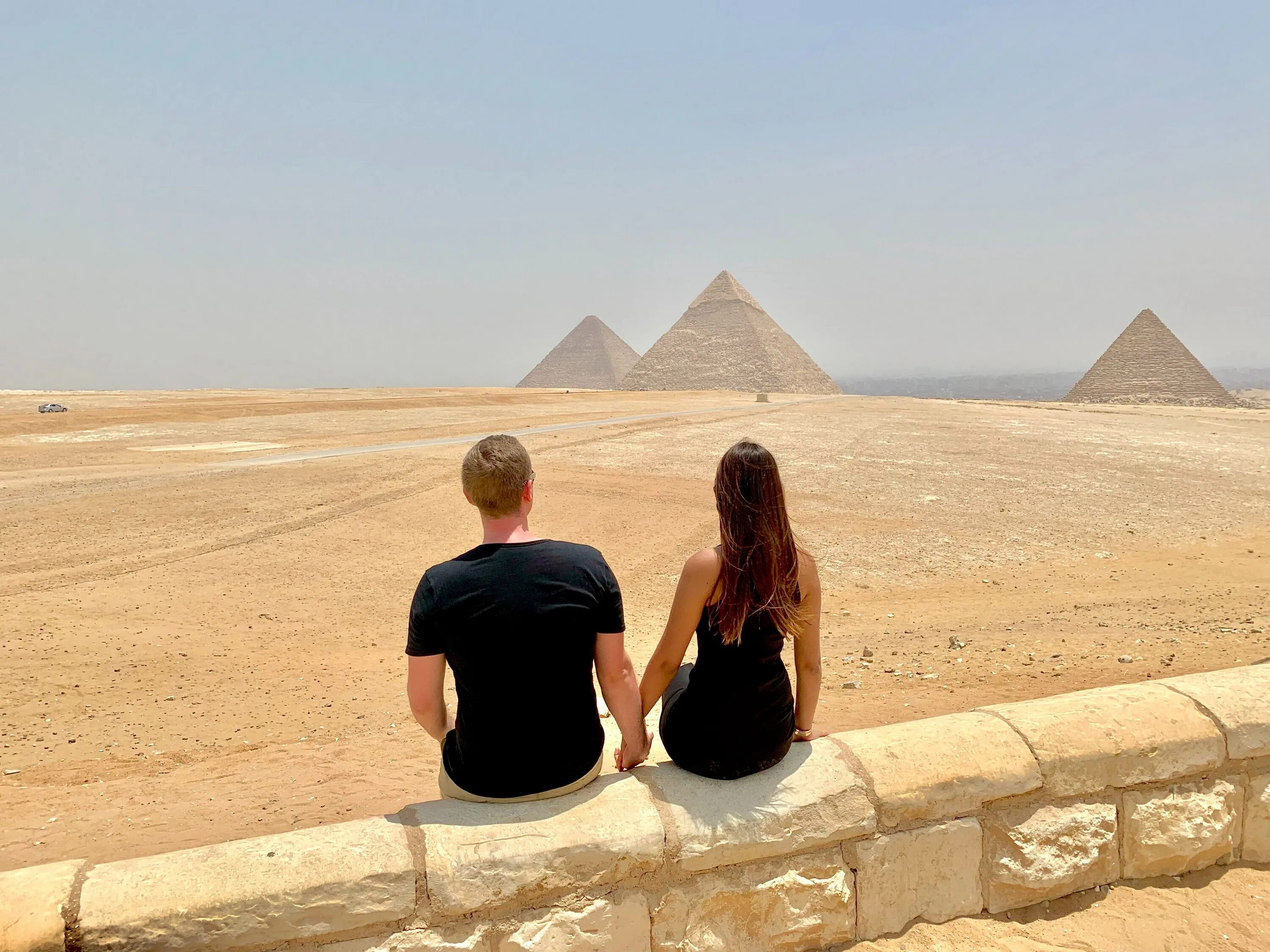Египет Шарм-Эль-Шейх пирамиды. Экскурсия в Каир из Хургады. Экскурсия в Каир из Шарм Эль шейха. Каир пирамиды экскурсия. Почему он едет в египет