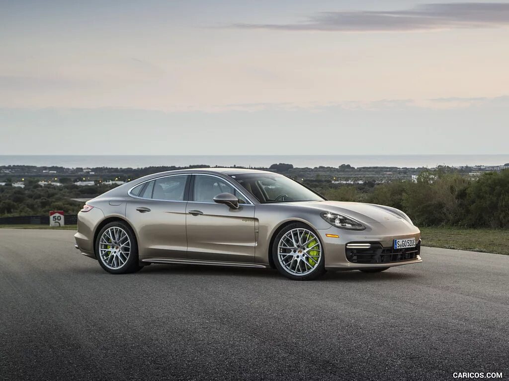 Porsche panamera turbo s e-hybrid sport. Порше панамера турбо 2018. Panamera turbo s e hybrid. Порше панамера турбо s 2023. Порше панамера лонг.