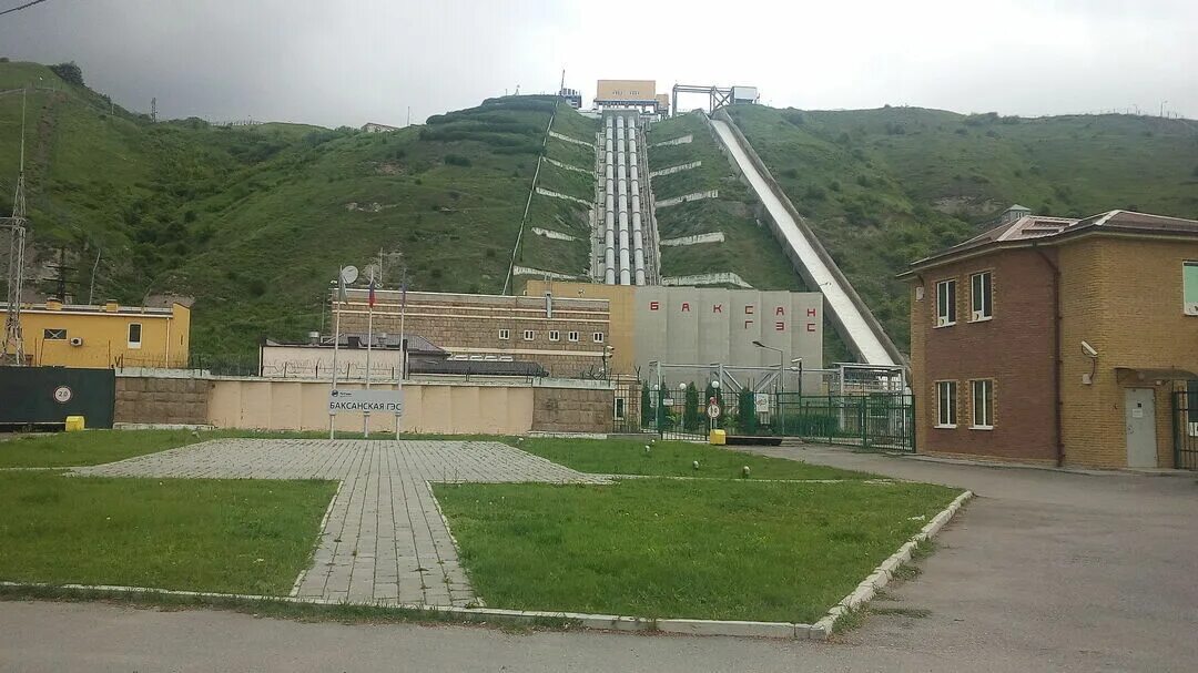 Река в баксанском ущелье. Кбр баксанское ущелье. Баксанское ущелье приэльбрусье. Кбр баксанский. Баксанский район стелла.