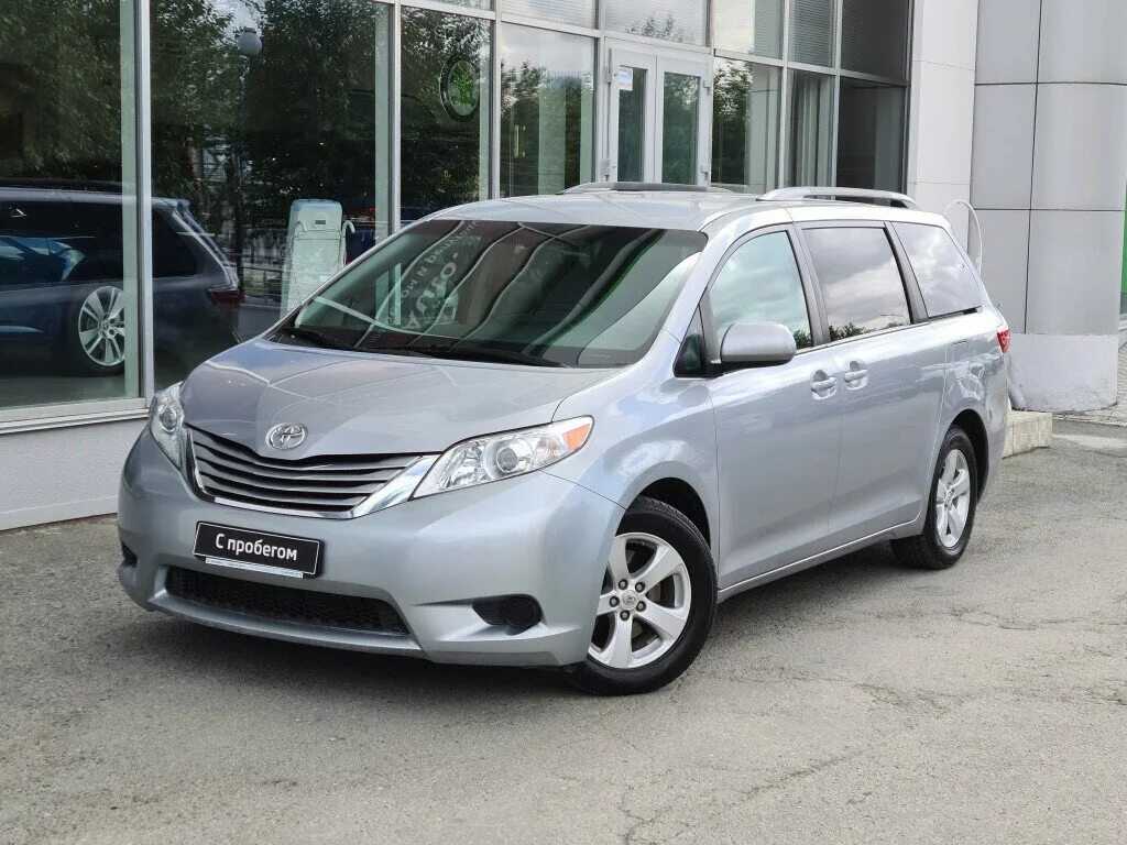 Toyota Sienna 2015. Минивэн Тойота Сиенна 2015. Toyota Sienna 2018. Тойота Sienna купить.