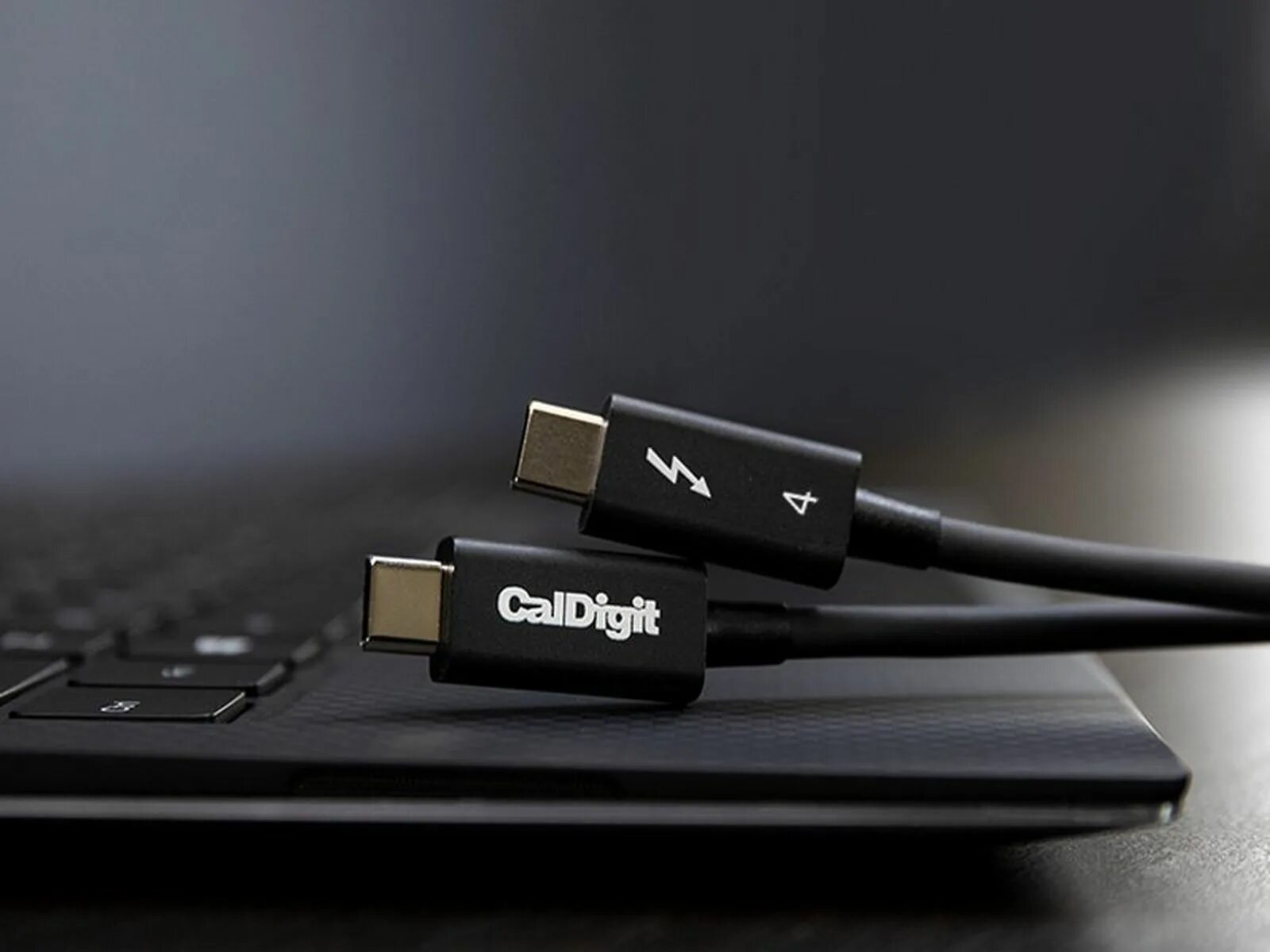 Кабель type c thunderbolt 4. Thunderbolt/usb 4. thunderbolt 4 usb-c. usb4 / thunderbolt 4 x2. флешка с thunderbolt 4.