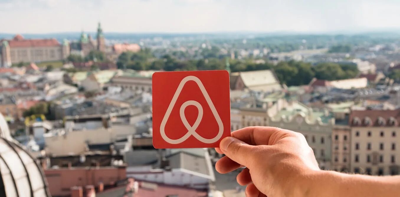 Airbnb дом. Airbnb. airbnb картинки. квартиры airbnb.