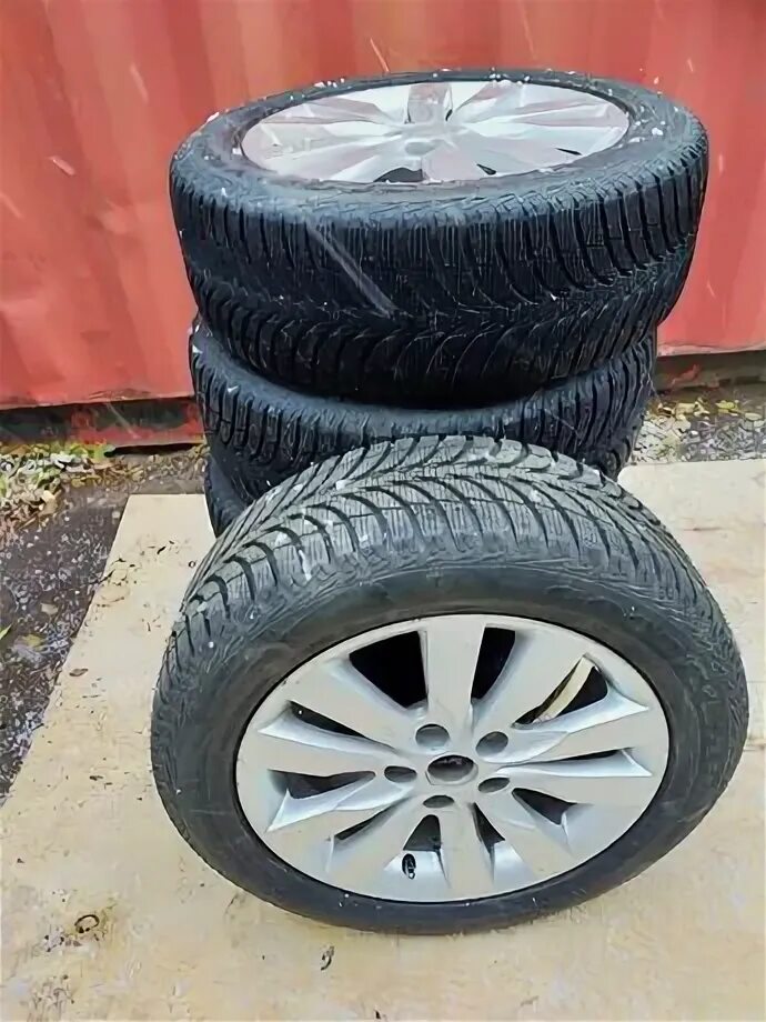 Goodyear 215 55 r17