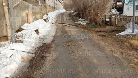 Двигаясь по грунтовому снегу