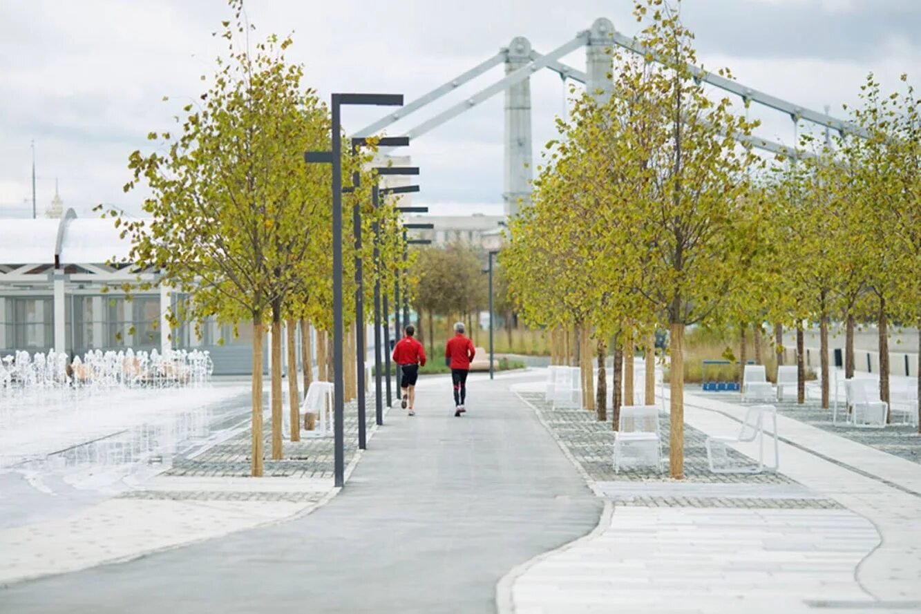 Архитектор хадид заха москва. Современный общественный интерьер. Деконструктивизм заха хадид. Кампус тпу. Современные пространства москвы.