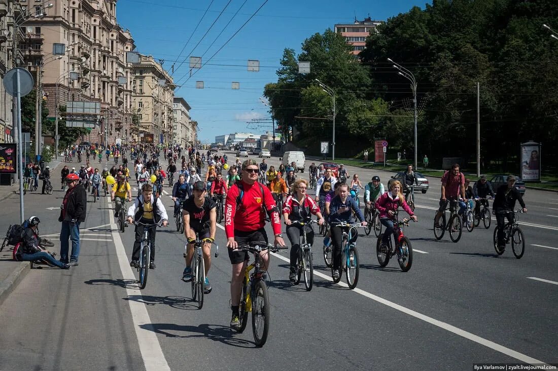 Велогонка в москве сегодня. Московский веломарафон. московский велопарад. велопробег в москве. велозабег москва.
