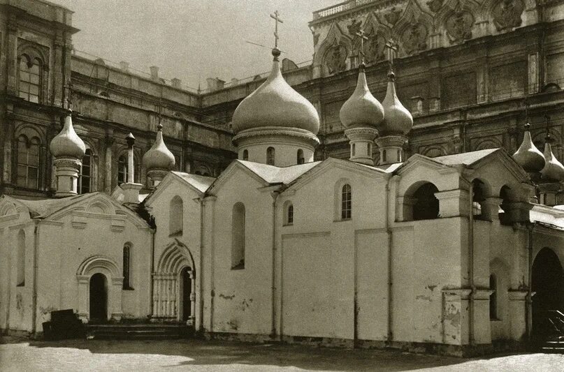 Спасо-преображенский монастырь на бору в кремле. Церковь спаса на бору 1330. Церковь спаса на бору в москве. Церковь спаса на бору 1330. Церковь в москве спас на бору год постройки.