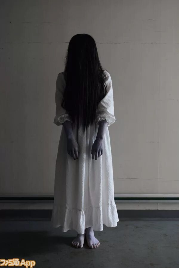 Белый дух призраки. Вижу призрака женщины. Шокирующие снимки призраков. Женщина привидение. Вижу призрака женщины.