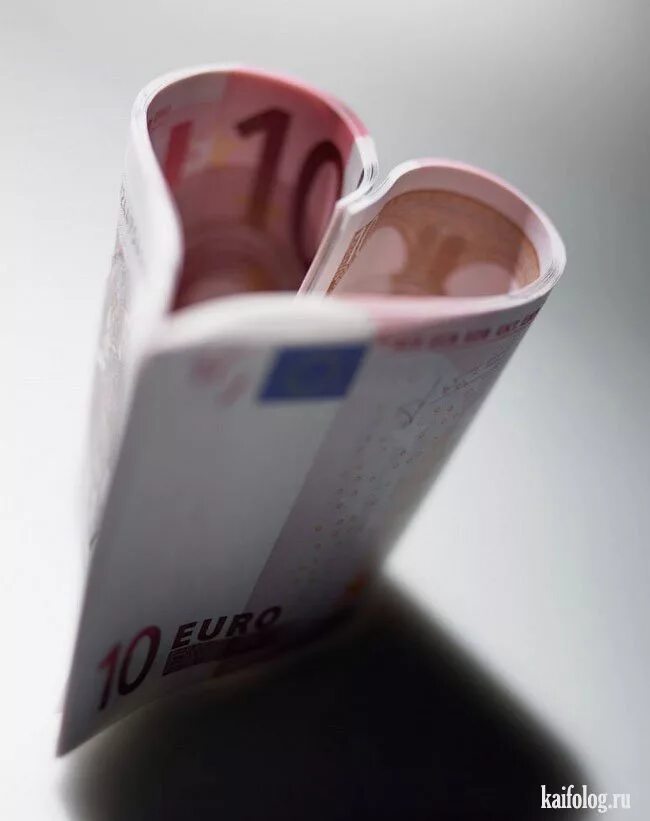 Будь пряжей. Сердечки. Сердце наполненное любовью. Сердце в руках. Любовь на первом месте.