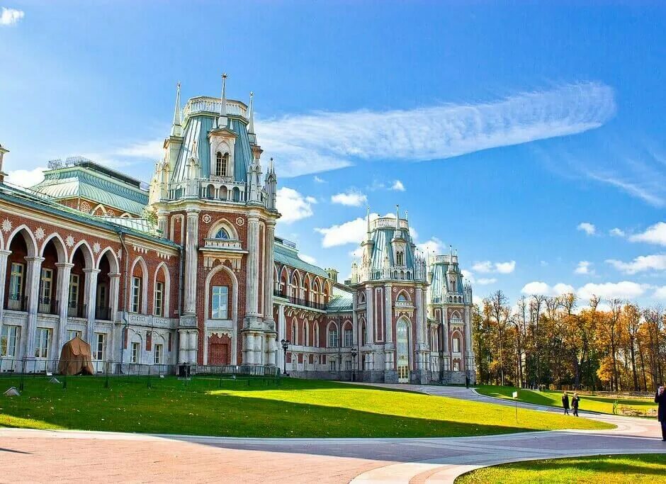 Достопримечательности москвы царицыно. Дворцовый комплекс Царицыно в Москве – Баженов. Царицыно дворец Екатерины. Усадьба Царицыно (Архитектор в.и. Баженов). Ансамбль Царицыно Баженов.