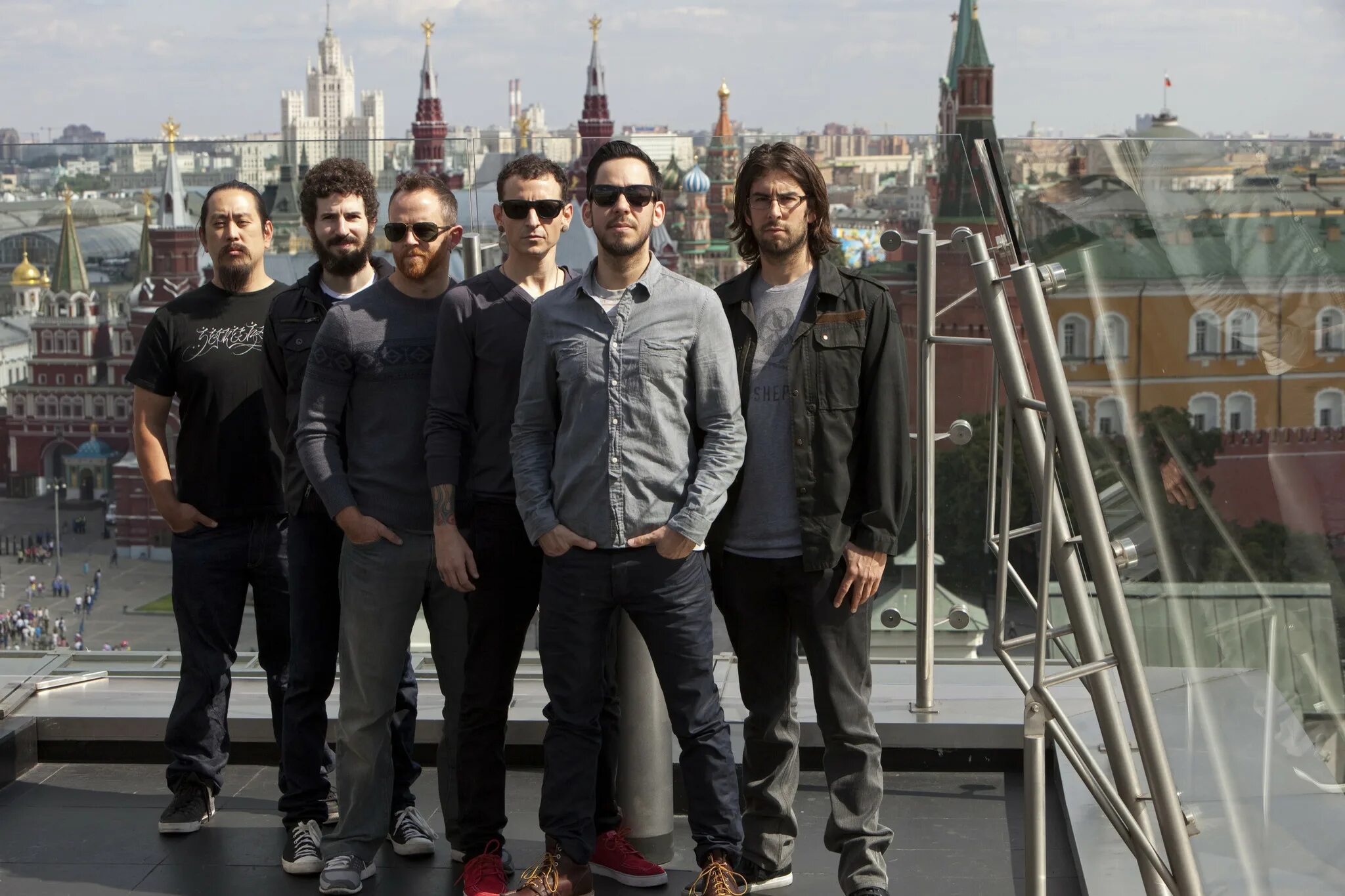 Liking park. Linkin Park Moscow 2011. Linkin Park Red Square. Linkin Park на красной площади. Марк Уэйкфилд из линкин парк.