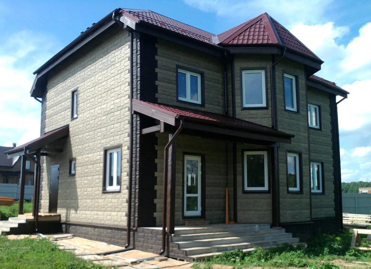 Т сайдинг. Фиброцементный сайдинг ral 7024. фасад из сайдинга. цокольный сайдинг гранит. виниловый фасад.