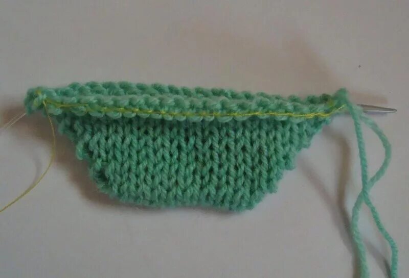 следки на двух спицах от мыска. следки на двух спицах от мыска. тапочки от мыска бесшовные. тапочки на двух спицах без шва. вязание следки на двух спицах.