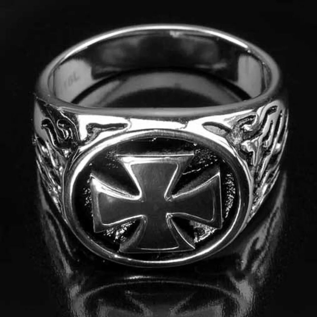 Кольцо крест значение. Кольцо солдата ss biker ring. массивный перстень крест тамплиеров. перстень с немецким крестом. кольцо с немецким крестом.