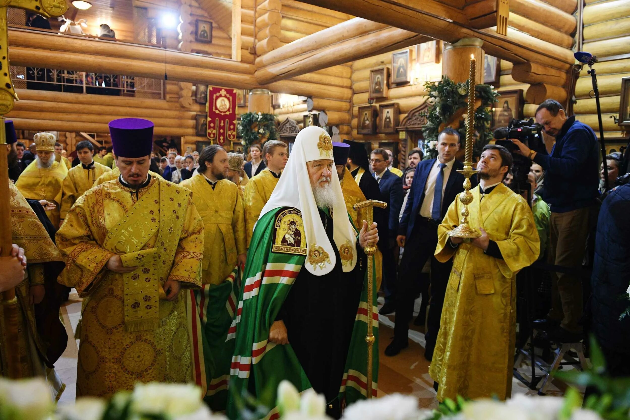 Храм преподобных отцев Киево-Печерских в старых Черемушках. Рождество храм отцев Киево Печерских в Черемушках. Храм всех святых в Черемушках. Церковь собора Киево-Печерских святых в старых Черемушках, Москва. Киево печерских в черемушках