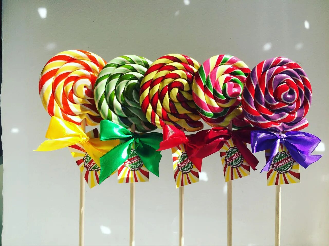 леденц вый ухаж р. карамельково леденц пончик калининград. 15 гр. леденц вый ухаж р. конфета на палочке.