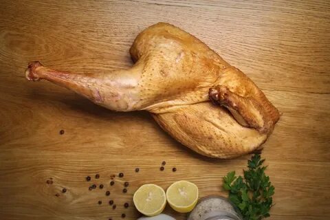 Вкусная копченая курица