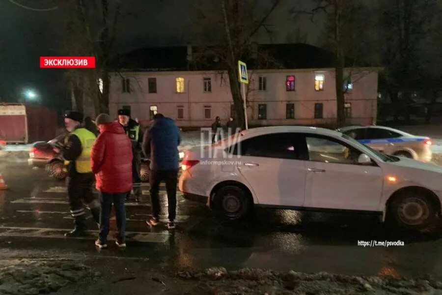 Великие луки криминал. 05. 01. В великих луках авария на горицкая. Происшествия великие луки.