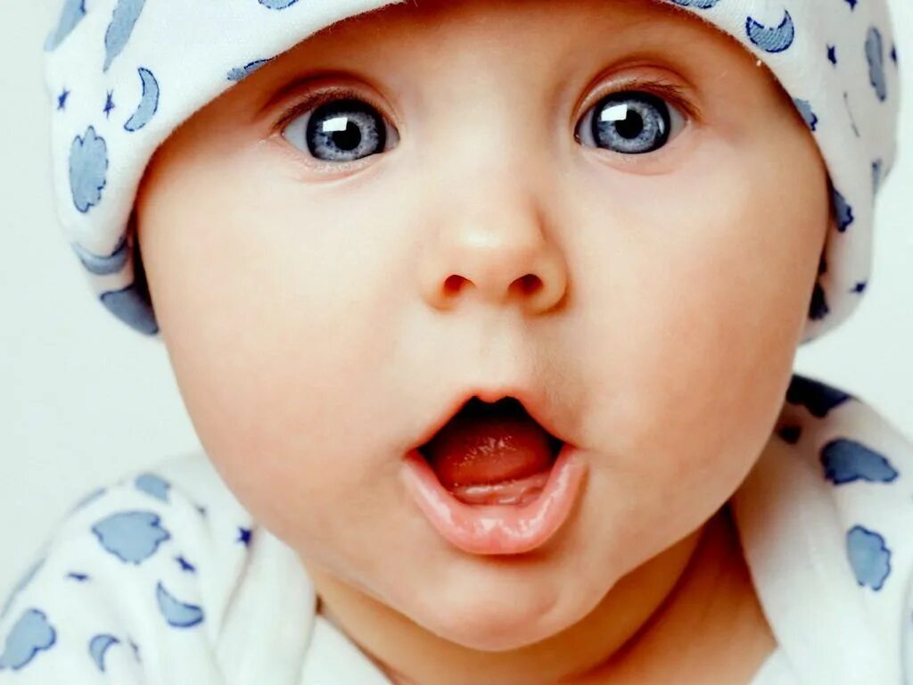 Фото малышей. Funny babies clothes. Дети корчат рожи. Silly baby. Silly baby.