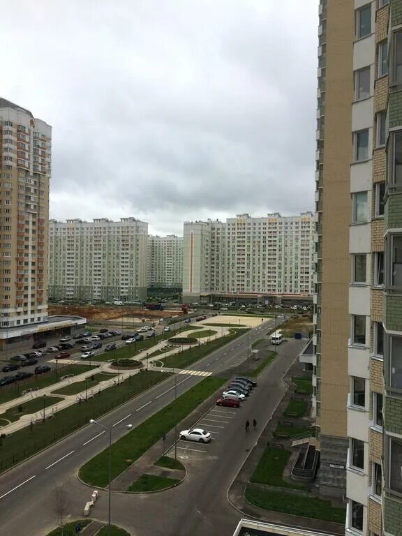 Проспект героев санкт-петербург. Героев 19 железнодорожный. Балашиха проспект героев. Героев 19 железнодорожный. Саввинские пруды железнодорожный.