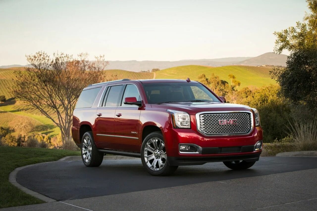 Автомобиль gmc. Джип GMC Yukon. GMC Yukon XL Denali 2015. 2015 GMC Yukon Denali. GMC Yukon XL 2016.