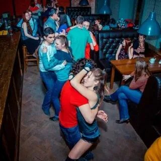 Покушать и потанцевать