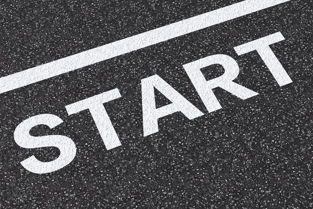 Start txt. Старт. start надпись. старт на асфальте. старт надпись картинка.