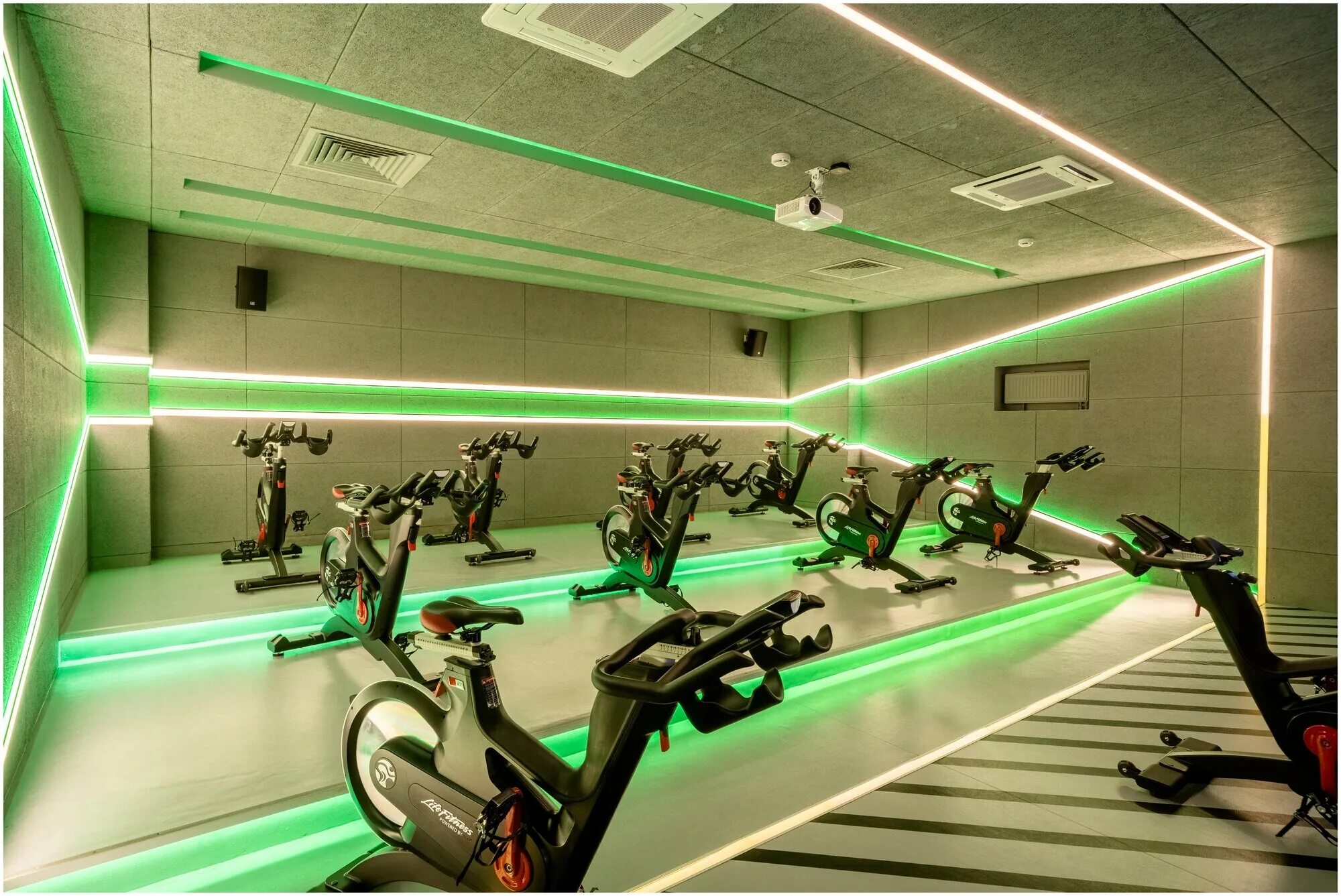 X fit рассказовка. Фитнес центр в федосьино. X fit федосьино. X fit новопеределкино. Икс фит парк победы.