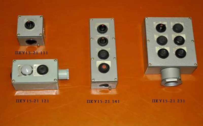 Пост управления кнопочный пку 15. Пост управления кнопочный пку 15. 331-54у2 et054502 кнопочный электротехник. Пост управления кнопочный пку 15. 131-54у2.