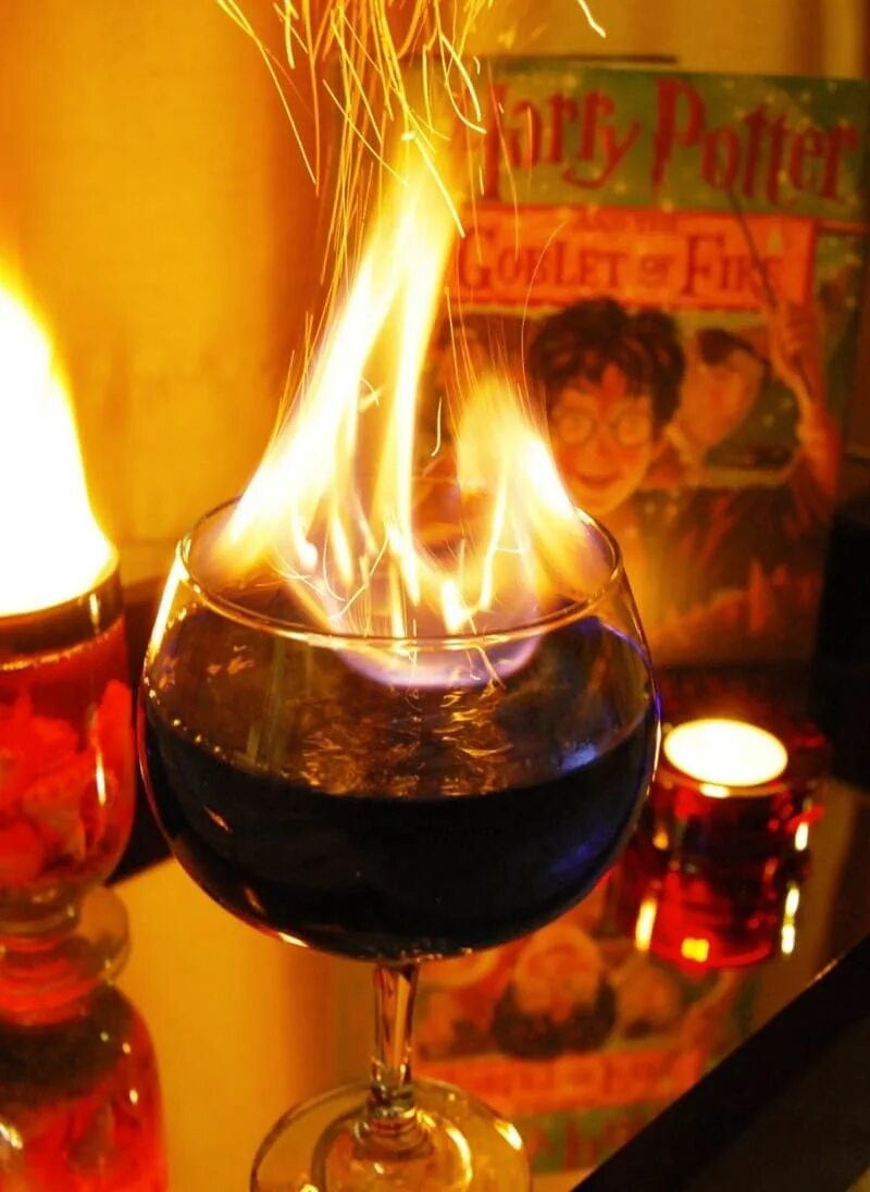 Вин вин сгорел. Harry Potter Goblet of Fire Drink. Напиток с огнем. Коктейль с огнем.