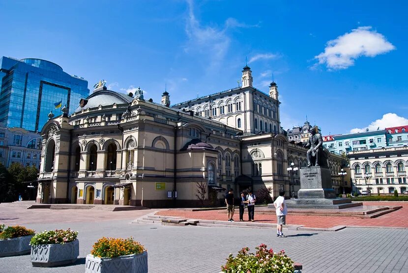 Маршрут оперный театр. Маршрут оперный театр. Маршрут оперный театр. Театр оперы и балета ереван схема зала. Оперный театр дрезден внутри.