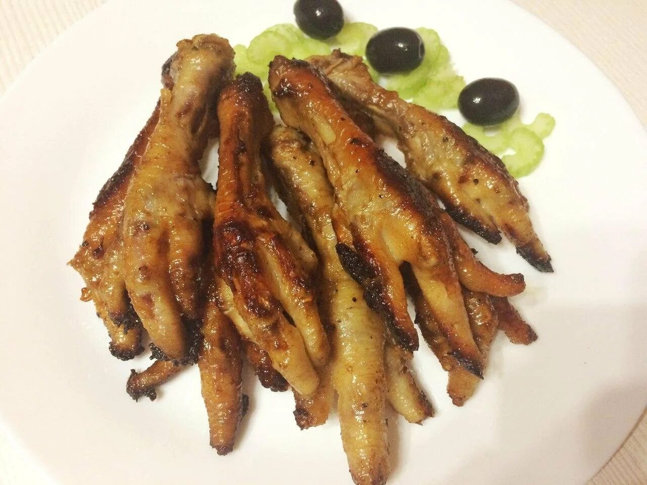 Просто кухня рецепт куриных лапок. Жареные куриные лапки. китайские куриные лапки острые. корейские куриные лапки. блюда из куриных лапок.
