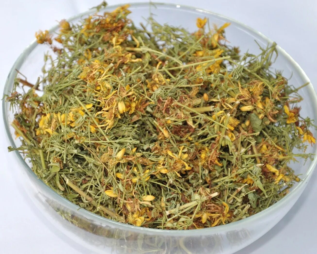 Зверобой (трава), 50гр. Сырье зверобоя. Зверобой сухой. Трава зверобоя лрс. Сырье зверобоя.