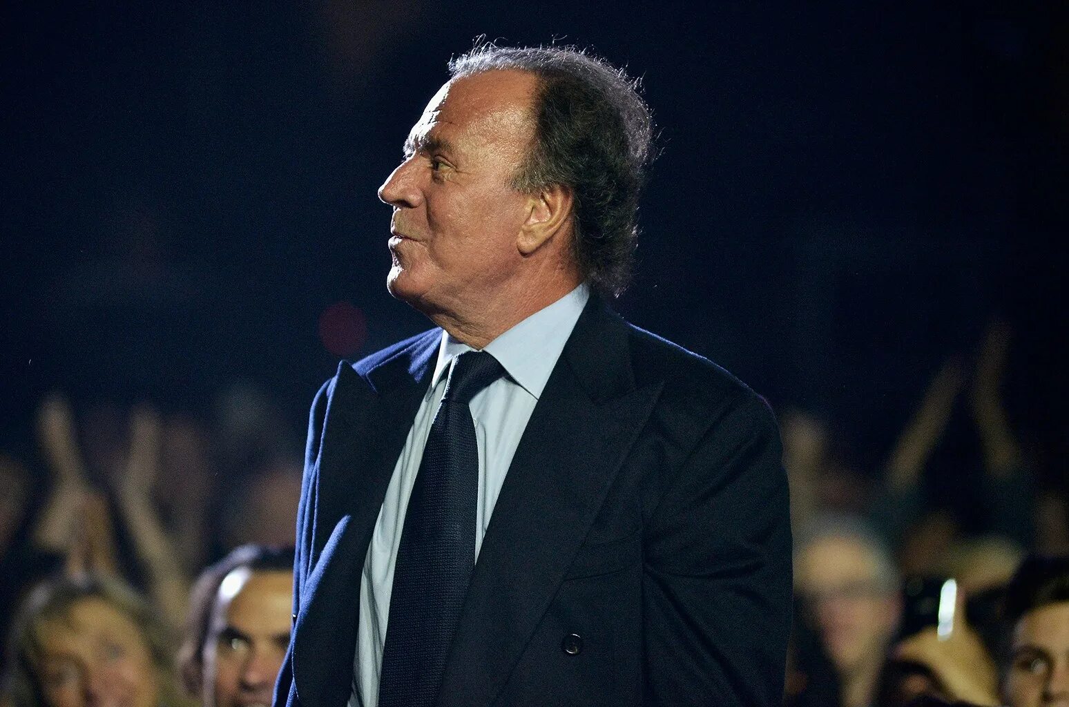 Julio хулио иглесиас. Хулио иглесиас певец. Хулио иглесиас. Хулио иглесиас. Хулио иглесиас сейчас 2021.