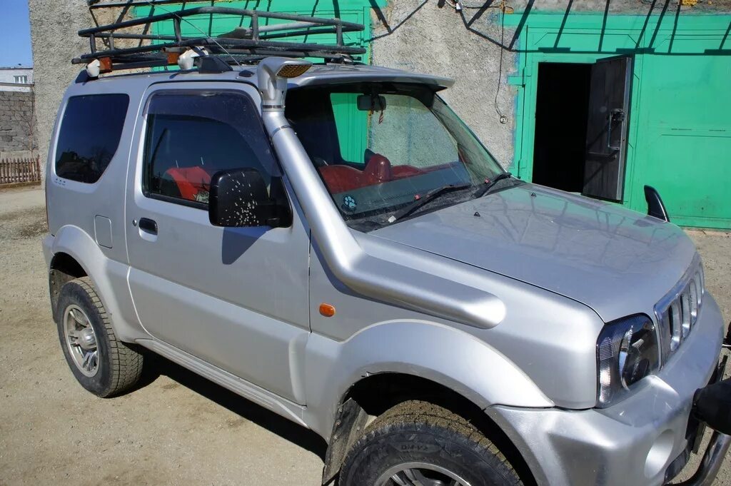 Стекло сузуки джимни. Jimny наклейка. Сузуки джимни 2013. Suzuki jimny 2017. Suzuki jimny 3.