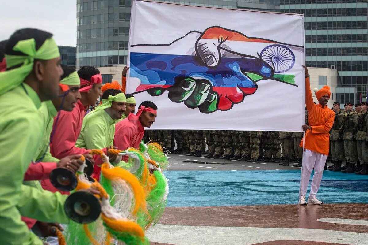 Россия и Индия. Российско-индийское сотрудничество. Россия и Индия Дружба. Россия Индия флаги.
