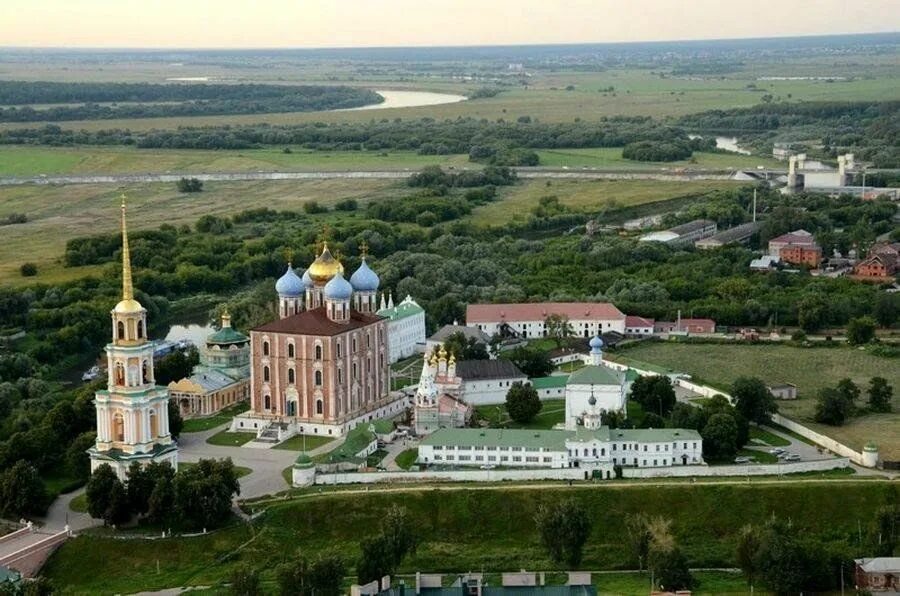 Рязанский Кремль Рязань. Кремль Рязань территория. Рязанский Кремль достопримечательности Рязани. 3) Рязанский Кремль. Рязанский кремль сайт