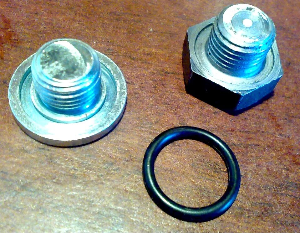 Резьба сливной пробки поддона. Пробка масляного поддона m16x1. Сливная пробка иж планета 5. Резьба сливной пробки поддона. Пробка поддона 16x1.