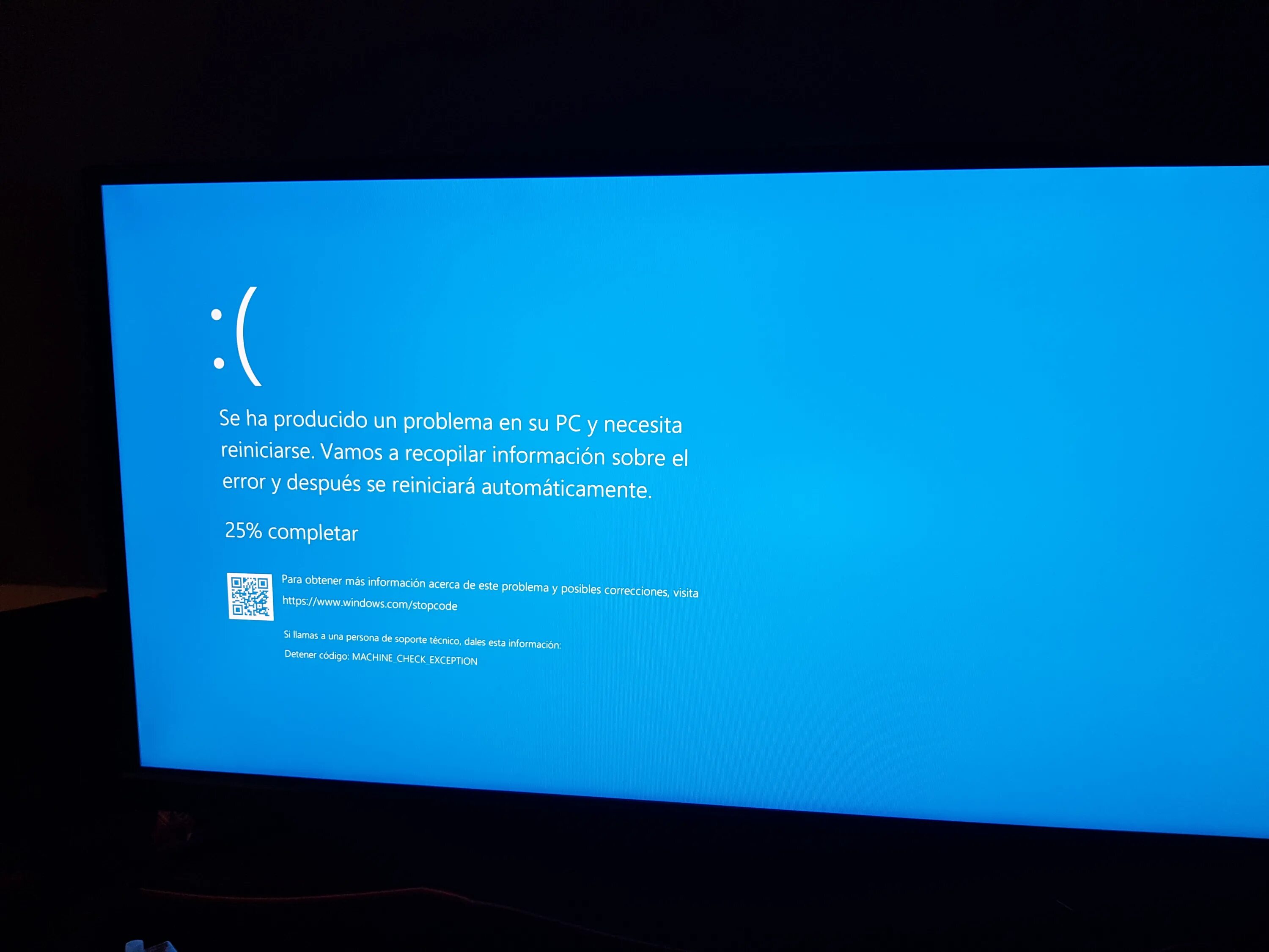 Machine check exception Windows 10. Machine check exception синий экран. Ошибка Machine check exception на Windows 10. Код остановки Windows 10.