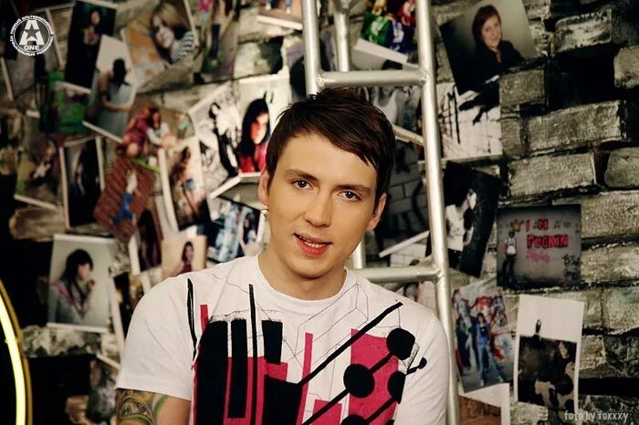 Vj chuck. Vj he. Vj he. Hellstone. Виджей чак.