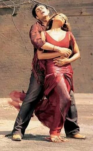 наваждение индийское. прияншу чаттерджи и бипаша басу. прияншу чаттерджи и бипаша басу. джон абрахам и бипаша басу. мстительница шахрукх кхан.