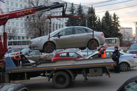 Перед эвакуатором