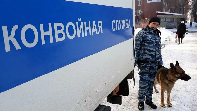 Охранно конвойная служба полиции мвд россии. 13 мая день охранно-конвойной службы мвд рф. Конвоирование подозреваемых и обвиняемых. Конвойная служба. Конвоирование подозреваемых и обвиняемых.