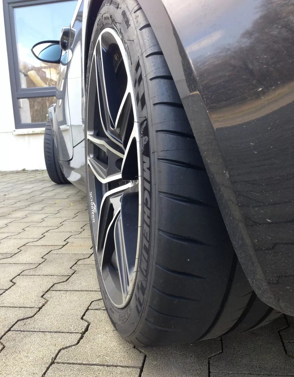 Michelin Pilot Sport Cup 2 r. Michelin Pilot Sport Cup 2 (полуслики). Michelin Cup 2 235 40 r18. Michelin Pilot Sport Cup 2 245/35 r20. Шины michelin pilot sport 2