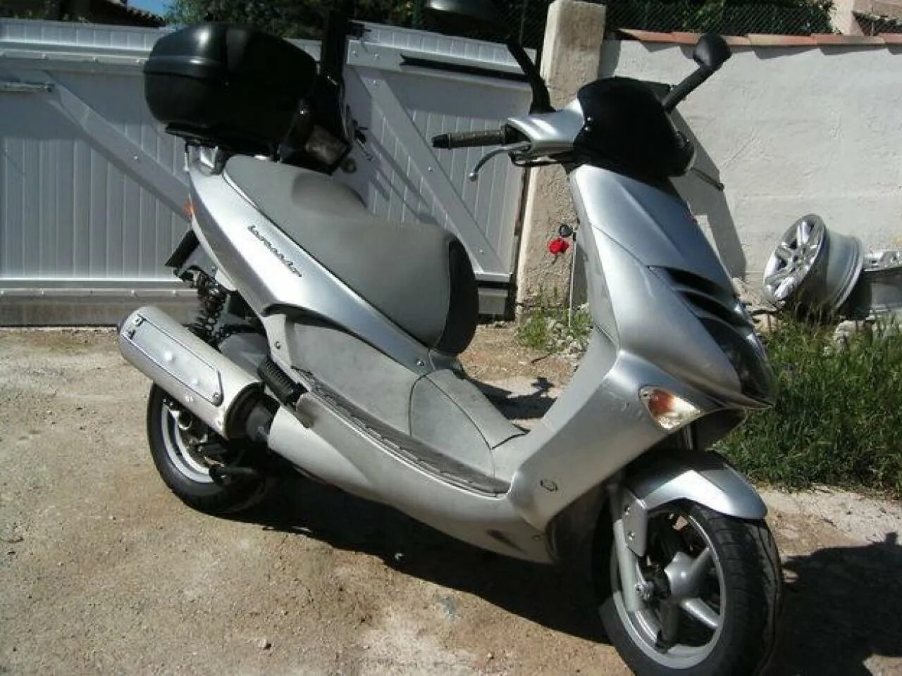 Априлия леонардо скутер 125. Aprilia leonardo. Aprilia 150cc. Aprilia leonardo 125. Априлия леонардо 150 характеристики.