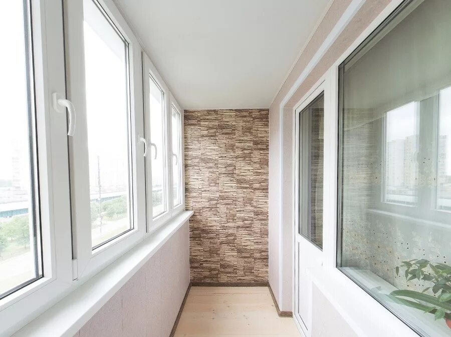 Отделка лоджии внутри. Фирмы отделки балконов. Отделка лоджии. Полубалкон полулоджия. Остекление и отделка балконов.