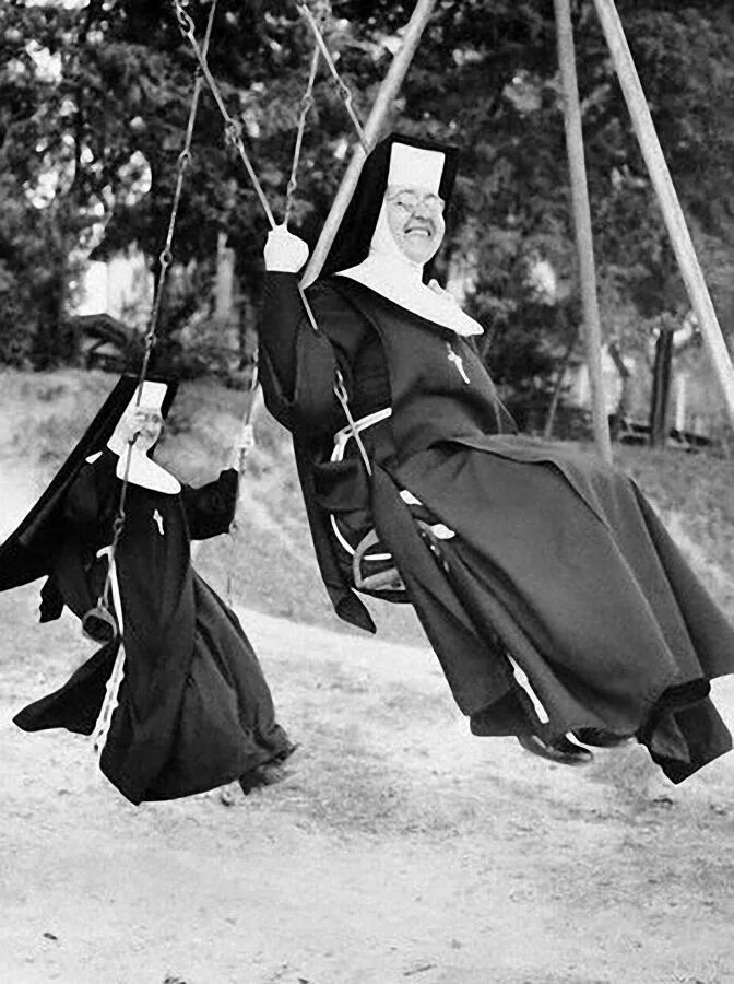 Retro nuns