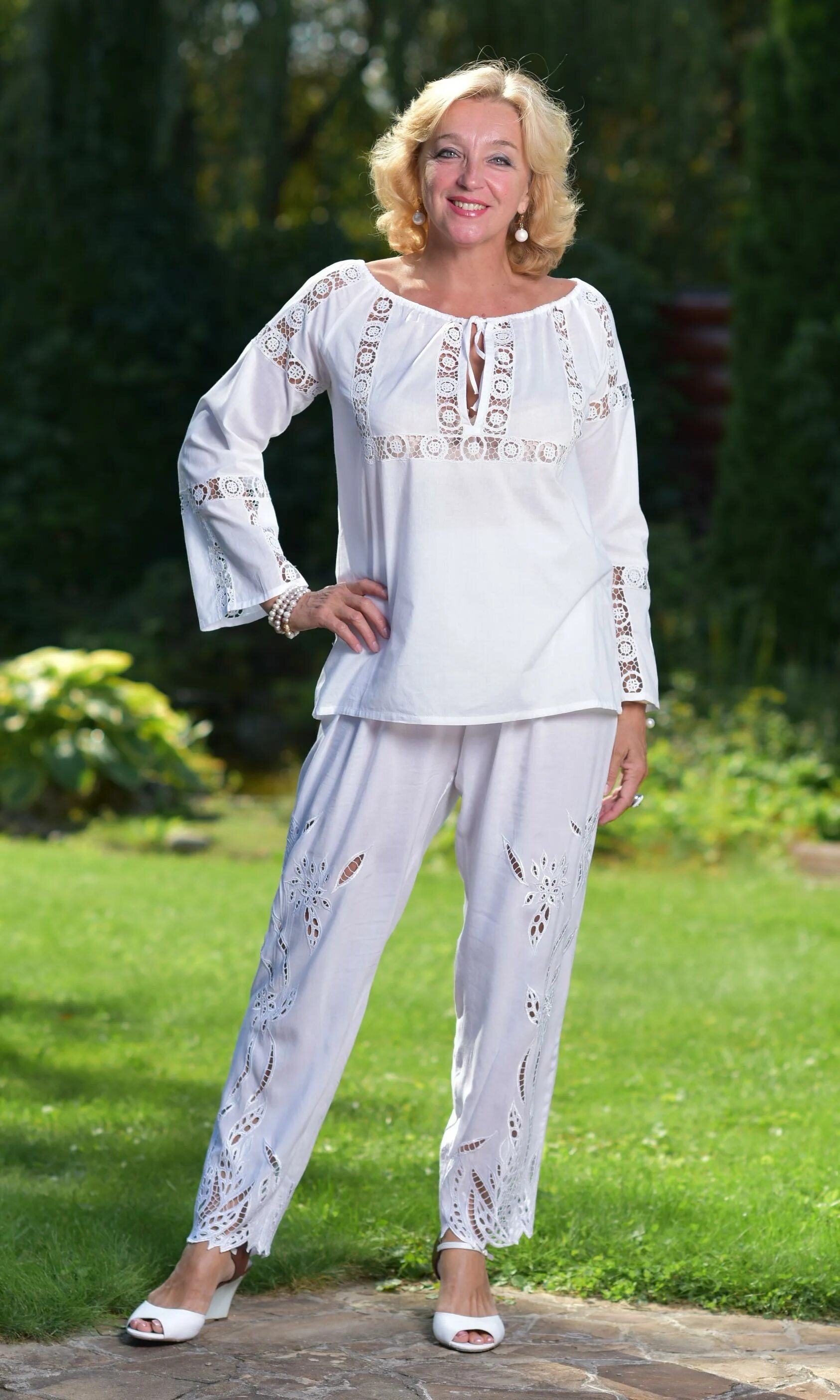 интернет магазин одежды ришелье. костюмы женские из ришелье. интернет магазин ришелье бали индонезия. интернет магазин одежды ришелье. магазин одежды ришелье индонезия.